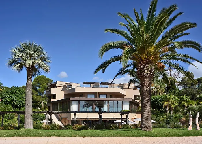 Отель La Reserve Esterel *